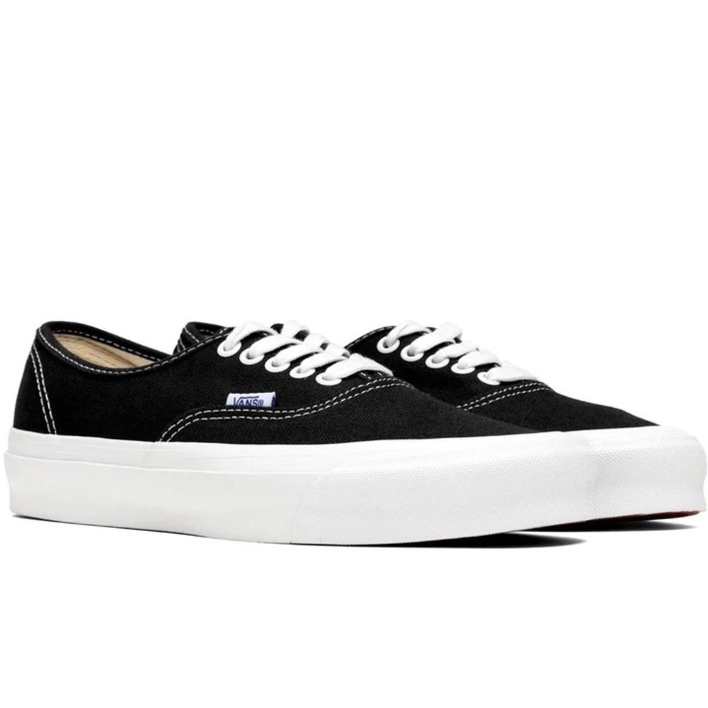 NWT Vans Vault OG Authentic LX Black Lace Up Men’s 4 / women’s 5.5 black / white
